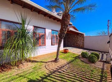 Casa · 283m² · 6 Quartos · 2 Vagas · Casa para venda em Centro de 283.00m² com 6 Quartos, 2 Suites e 2 Garagens