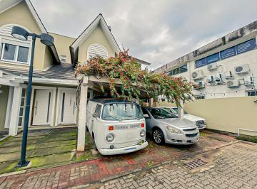 Casa de 3 quartos, Porto Alegre · Sobrado Diferenciado com Pátio em L e Lazer Completo no Lagos de Nova Ipanema
