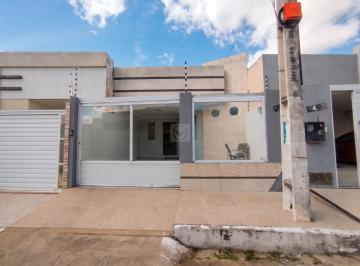 Casa · 210m² · 3 Quartos · 2 Vagas · Conforto e Espaço no Zé Carlos Machado! Casa de 3 Quartos com 2 Vagas de Garagem