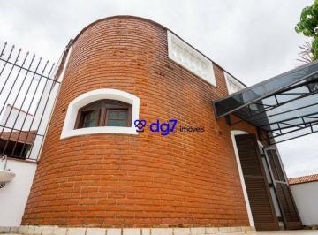 Casa · 187m² · 4 Quartos · 3 Vagas · Excelente Sobrado de 3 Pisos no Butantã – Funcional e Espaçoso