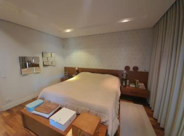 ef01125a-95d8-4c14-841f-045f39c3e8be · Casa no condomínio Villa Laplace para venda com 4 quartos, sendo 4 suítes, 575m²
