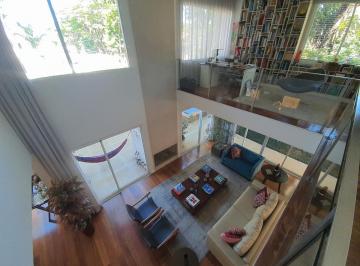 a9567c4f-76eb-4d69-9647-bbc22223f7d4 · Casa no condomínio Villa Laplace para venda com 4 quartos, sendo 4 suítes, 575m²