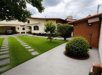 Casa · 295m² · 2 Quartos · 2 Vagas · Casa para venda em Jardim Medina de 295.00m² com 2 Quartos e 2 Garagens