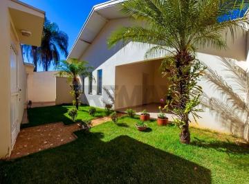 Casa · 166m² · 4 Quartos · 2 Vagas · Casa para venda em Jardim Coloninha Cláudia de 166.00m² com 4 Quartos e 2 Garagens