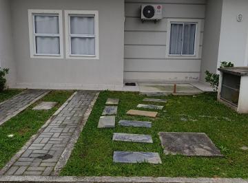 Casa de 2 quartos, Araquari · Casa à venda em Araquari com piscina e portaria 24h