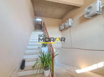 Casa · 402m² · 3 Quartos · 3 Vagas · CASA COM 3 PAVIMENTOS, 3 QUARTOS, 1 SUITE, COM ESPACO PARA NO MINIMO 3 CARROS NO BAIRRO JARDIM VITOR