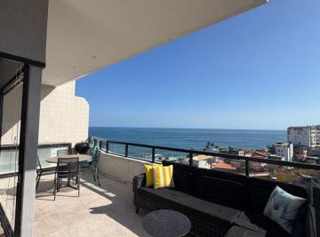 Apartamento de 2 quartos, Salvador · Cobertura a venda no Rio Vermelho com 2 suites vista mar reformada e terraço gourmet