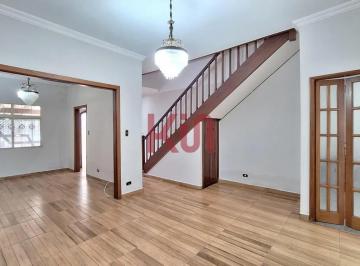 Casa · 230m² · 4 Quartos · 3 Vagas · Imperdível: Casa de 4 quartos, 1 suíte, 1 sala, 3 banheiros, 3 vagas em Campos E