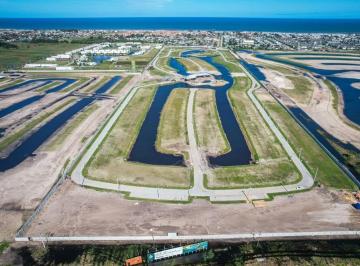 Apartamento · 330m² · Lote no Condomínio Zen Beira Lago COM 301M2