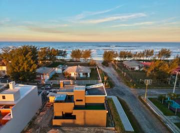 Apartamento · 178m² · 3 Quartos · 2 Vagas · Casa 3 suítes com vista mar - Zona Norte, Capão da Canoa