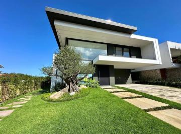 Apartamento · 540m² · 5 Quartos · 2 Vagas · Sobrado com vista eterna Marina, beira Marina