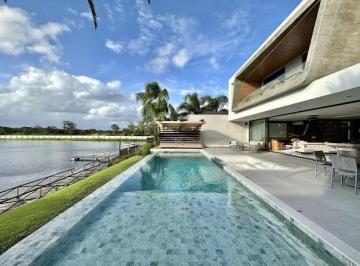 Apartamento · 540m² · 5 Quartos · 2 Vagas · Sobrado com vista eterna Marina