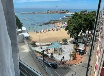 Foto 01 · Apartamento 3 quartos à venda de frente para o Mar das Castanheiras, Centro de Guarapari-ES.