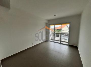 Foto 01 · Studio para locação, Bela Vista, Osasco, banheiro com box de vidro e gabinete, varanda, excelente lo
