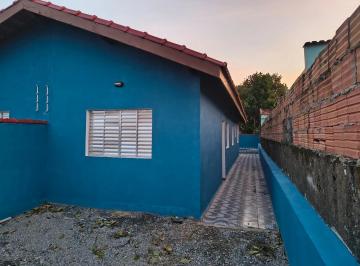 8e0a7be5-ffe7-4014-bdc6-9e94cd6b23a6.jpg · Casa com 2 dormitórios próximo à praia no bairro São João