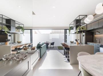 Casa en Venda de 3 quartos Guabirotuba · Casa 3 dormitórios à venda, 144m² por R$1.660.000 - Guabirotuba - Curitiba/PR