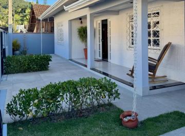 Foto 01 · CASA COM TERRENO DE 300 METROS + ESPAÇO GOURMET E QUINTAL EM CAMBORIÚ SC