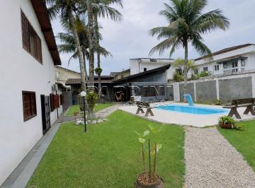 Foto 36 · Excelente casa com 6 dormitórios, piscina e espaço gourmet, na praia da Lagoinha em Ubatuba!