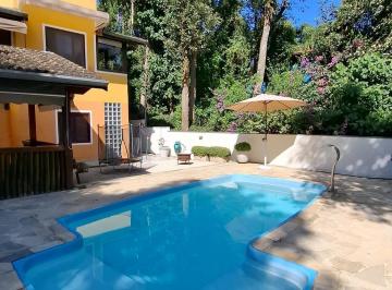 Casa · 340m² · 3 Quartos · 4 Vagas · Vende-se Casa 3suítes, 340mts, Área Gourmet completa, e piscinano Cond. Vil