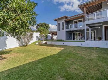 Casa de 3 quartos, Cotia · Casa para venda em Gramado com 3 quartos, sendo 3 suítes, 511m²