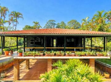 Casa de 4 quartos, Cotia · Casa para venda em Jardim Colibri com 4 quartos, sendo 2 suítes, 464m²