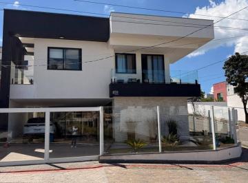 Casa · 533m² · 3 Quartos · 4 Vagas · DESIGN, TECNOLOGIA E SOFISTICAÇÃO EM UM ÚNICO IMÓVEL!