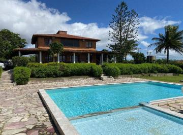 Casa de 5 quartos, Gravatá · Casa em Gravatá com 350m², piscina, quadra de tênis e terreno de 2.700m²