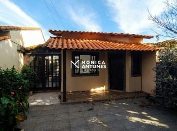 Casa · 2 Quartos · 1 Vaga · Casa com 2 Quartos, Suíte e Piscina à Venda em Itaipuaçu | Maricá