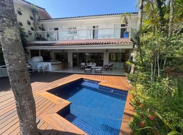 Casa · 200m² · 4 Quartos · Exclusividade em Angra, com lazer e privacidade à altura do seu estilo