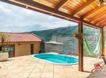 Casa · 180m² · 3 Quartos · 6 Vagas · Casa à venda - em Morro Santana