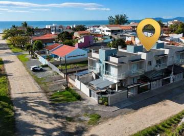 Casa · 115m² · 3 Quartos · 1 Vaga · SOBRADO COM MÓVEIS PLANEJADOS A 210 METROS DA PRAIA EM ITAPOÁ SC
