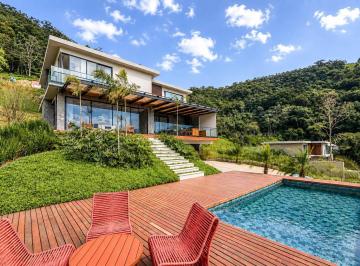 Casa · 306m² · 4 Quartos · 2 Vagas · Casa com 4 quartos em Corrêas, Petrópolis