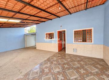 Casa · 250m² · 5 Quartos · QSE 18 - 2 CASAS - LOTE DE 300m² - ÓTIMA LOCALIZAÇAÕ