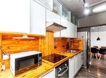 Apartamento de 2 quartos, Curitiba · Apartamento 2 Quartos no Prado Velho | Vaga, Ensolarado e ao Lado da PUCPR | Ótimo para Morar ou Inv