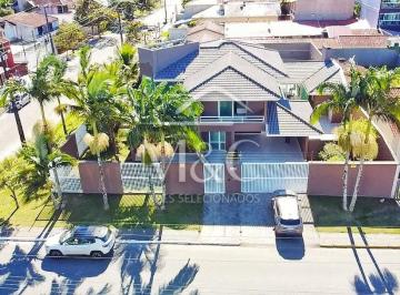 Casa · 396m² · 4 Quartos · 8 Vagas · Casa com 396.14 m², 4 quartos sendo 4 suítes à ven