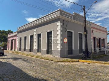 Comercial · 220m² · Comercial em Paranaguá com 153m², à venda no bairr