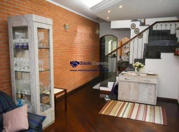 Casa · 180m² · 4 Quartos · 2 Vagas · Casa com 4 dormitórios 1 Suíte 2 Vagas Sala com Lareira, Piso e Portas de Madeir