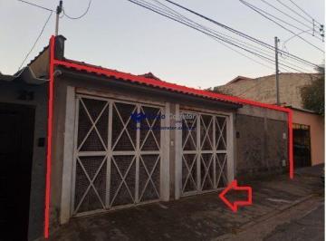 Casa · 140m² · 3 Quartos · 5 Vagas · Casa Térrea com 3 quartos, 5 vagas Edícula com Churrasqueira à 950 metros do Met