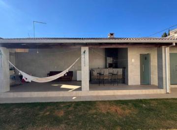 Casa de 3 quartos, Vicente Pires · Casa à venda na Rua 6 de Vicente Pires | 400 m² de lote | 3 quartos | 2 suítes | 4 vagas