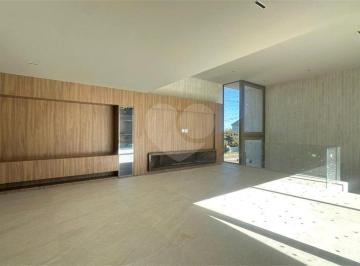 Imagem Principal · Linda casa no Alphaville em Piracicaba