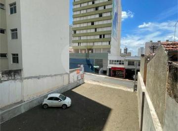Imagem Principal · BARRAÇÃO NA RUA XV DE NOVEMBRO