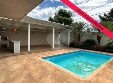 Imagem Principal · Casa à venda em condomínio com 900 m², 6 suítes e belíssima área de lazer!