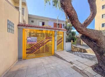 Casa · 122m² · 2 Quartos · 2 Vagas · "Charmosa Casa no Jardim São Paulo: 2 Quartos"