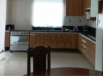 Casa · 275m² · 3 Quartos · 6 Vagas · Casa no Residencial Tarumã