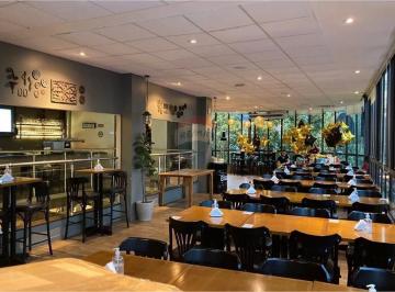 Comercial · 452m² · 2 Quartos · 8 Vagas · RE/MAX Aluga Casa Comercial R$16 900, Cambuí Campinas SP