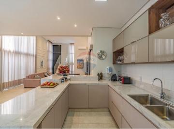 Casa · 204m² · 3 Quartos · 3 Vagas · RE/MAX Vende Casa 3 quartos, 2 suítes, condominio Villaggio Di Napoli Valinhos -SP