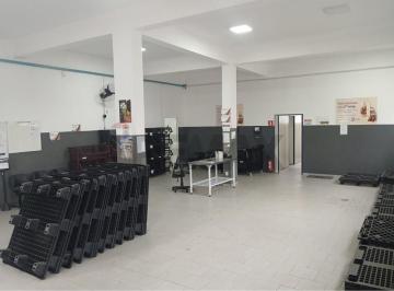 Comercial · 189m² · 2 Vagas · RE/MAX ALUGA Galpão Comercial 360m² Vila Pompéia Campinas/SP R$5.700
