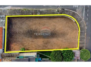Comercial · 595m² · REMAX VENDE Terreno comercial, plano, esquina, próximo ao Aeroporto Internacional de Viracopos - Jd 