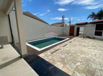 Casa · 330m² · 4 Quartos · 4 Vagas · RE/MAX aluga casa 4 suítes com piscina 9x5, pé-direito 3,5m, área gourmet e 4 vagas no Parque Via No