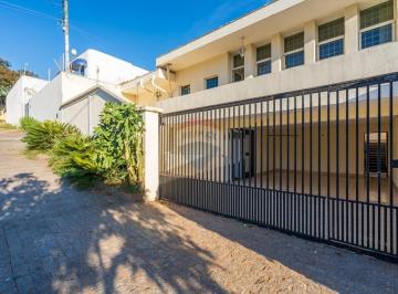 Casa · 235m² · 5 Quartos · 4 Vagas · REMAX vende casa residencial e/ou comercial, com 234,62 m² de área construída, 305 m² de terreno,